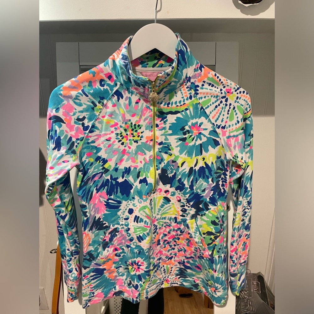 Lilly Pulitzer quarter zip pull over size XS